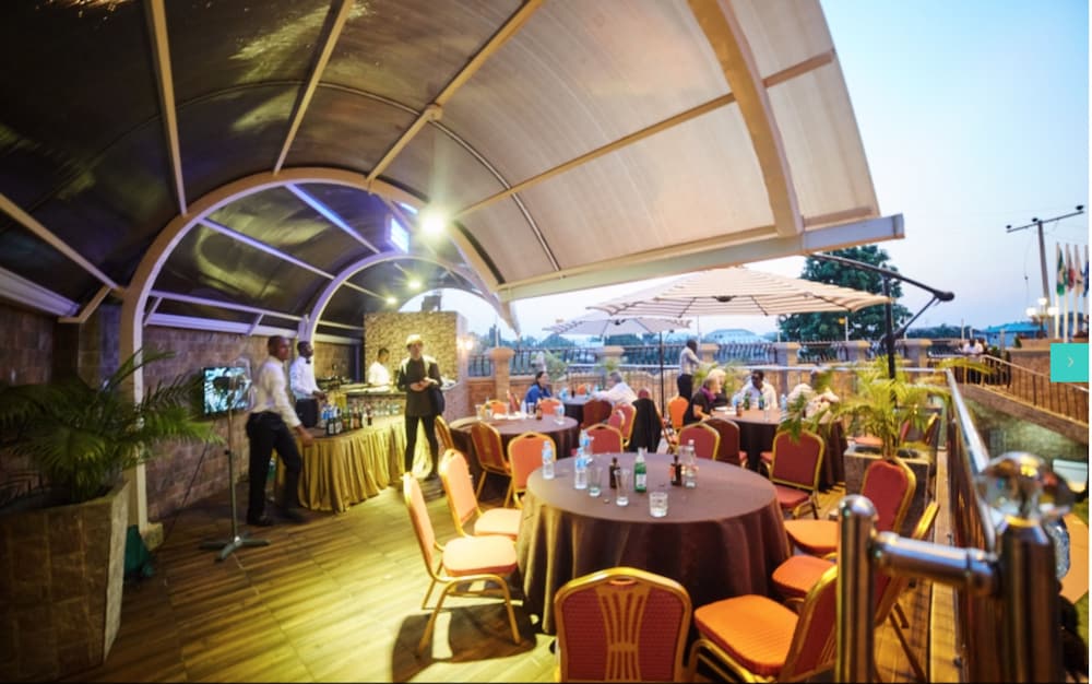Corinthia Villa Hotel 22/30