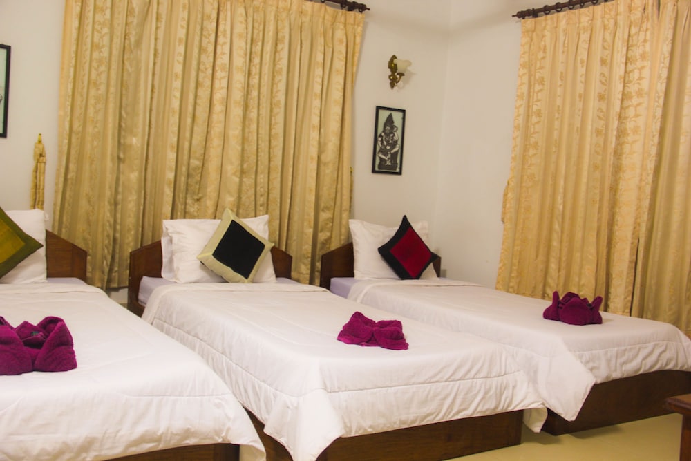 Tropical Breeze Guesthouse 8/45