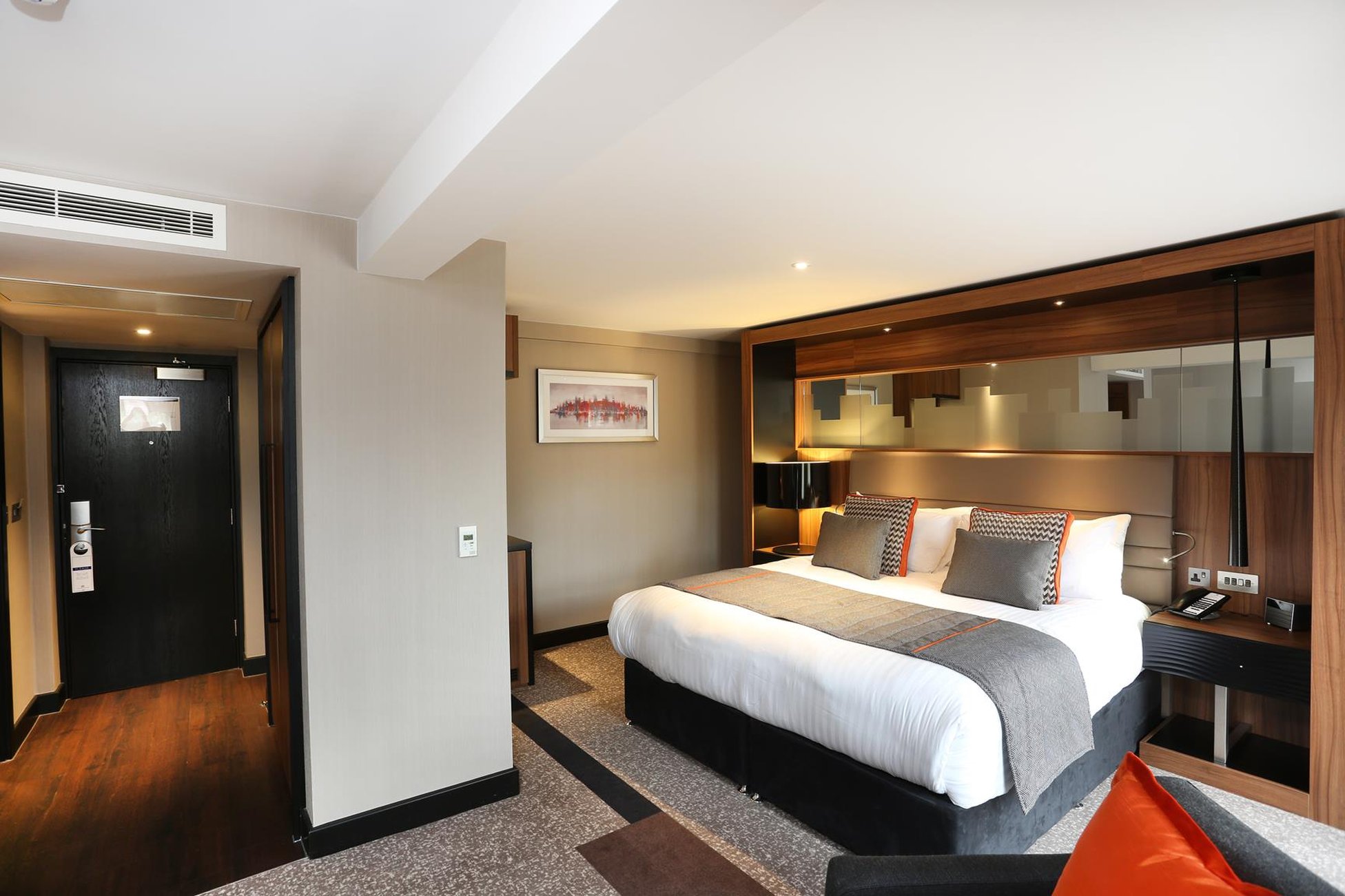 Crowne Plaza Gerrards Cross 16/50