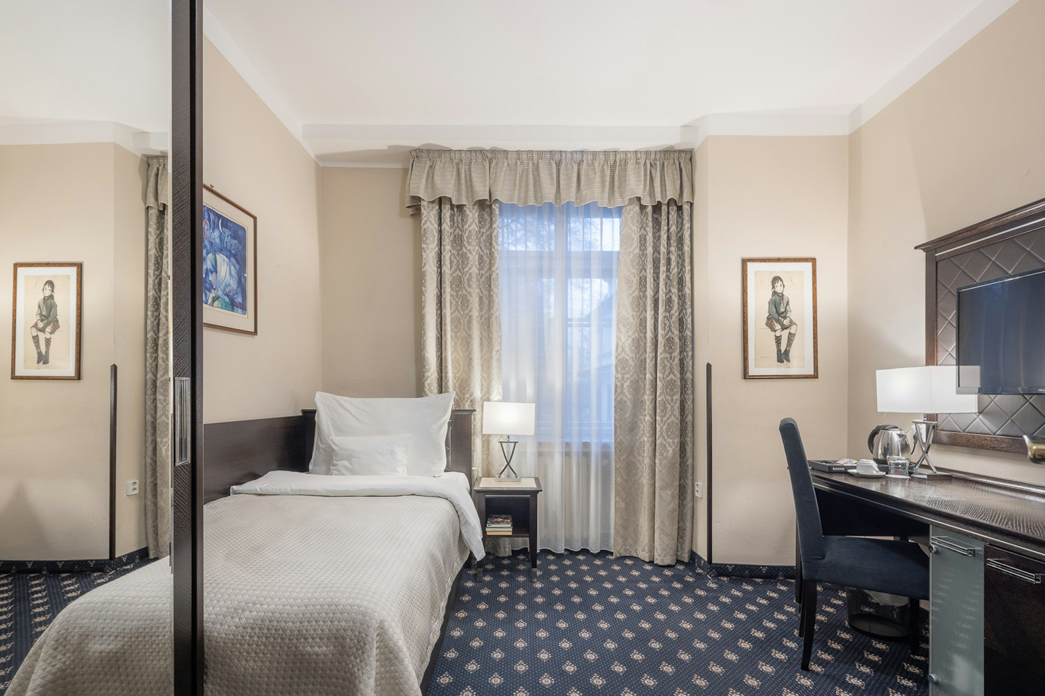 Pytloun Old Armoury Hotel Prague 7/22