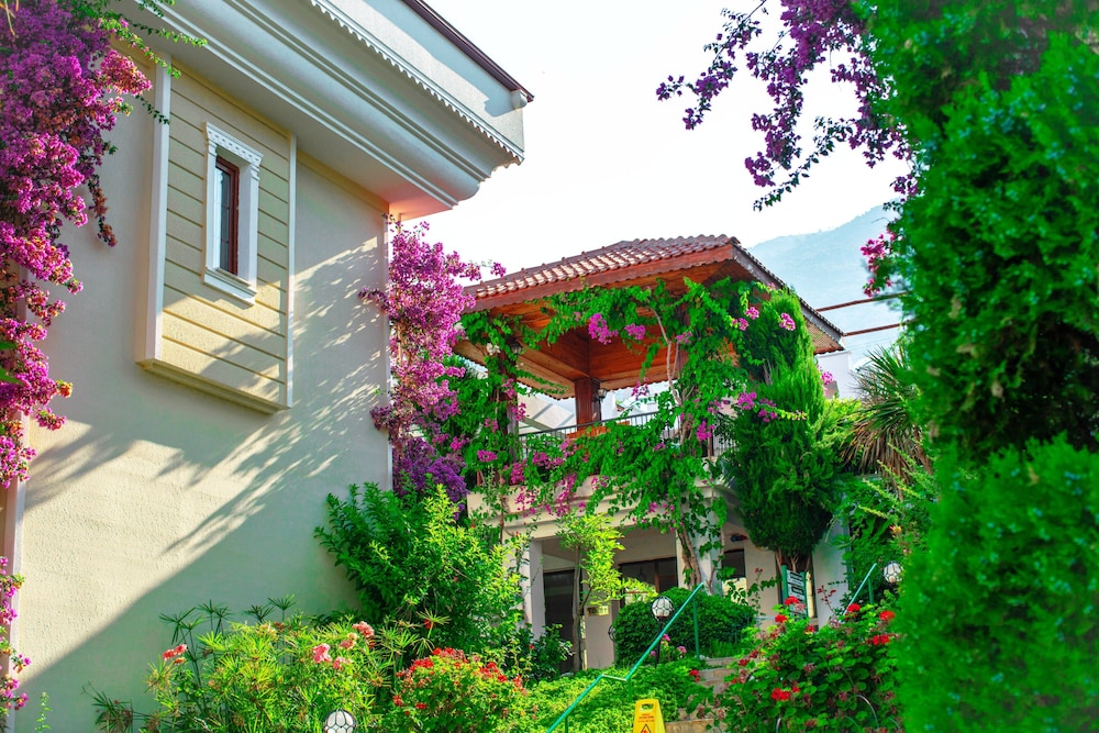 Yel Holiday Resort 42/50