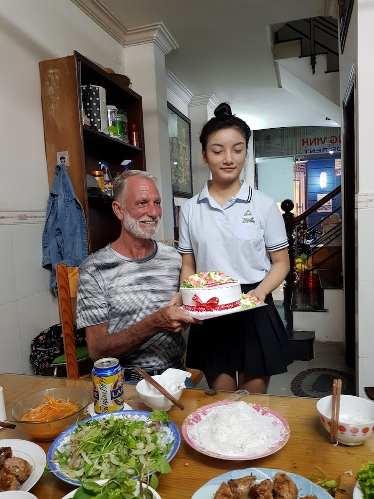 Hong Vinh Hotel 43/54