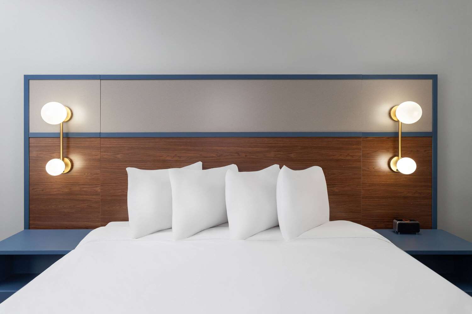 AmericInn Eagle by Wyndham River Downtown 13/26