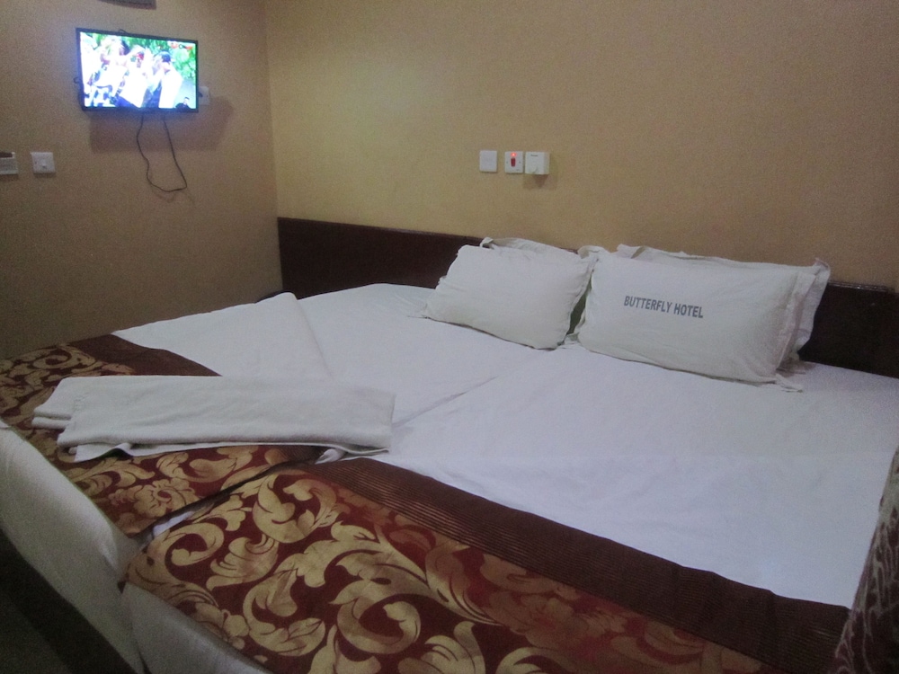 Butterfly Hoteltz 7/11