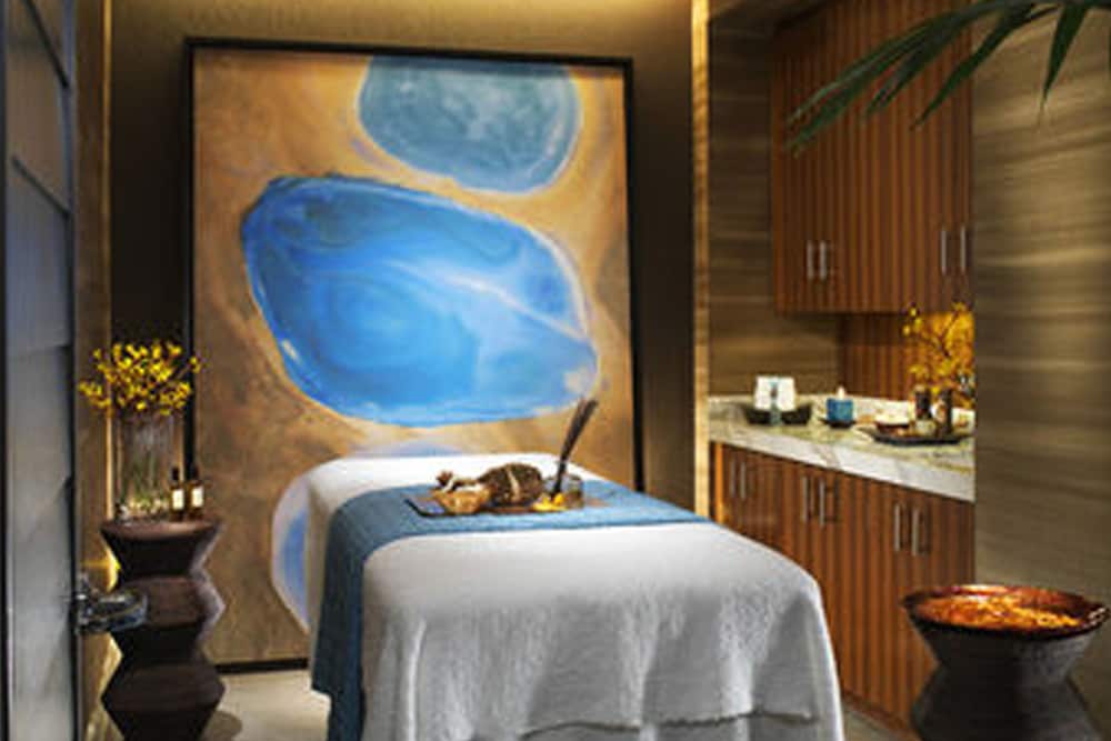 NOBU Las Vegas - A Caesars Rewards Destination 24/70