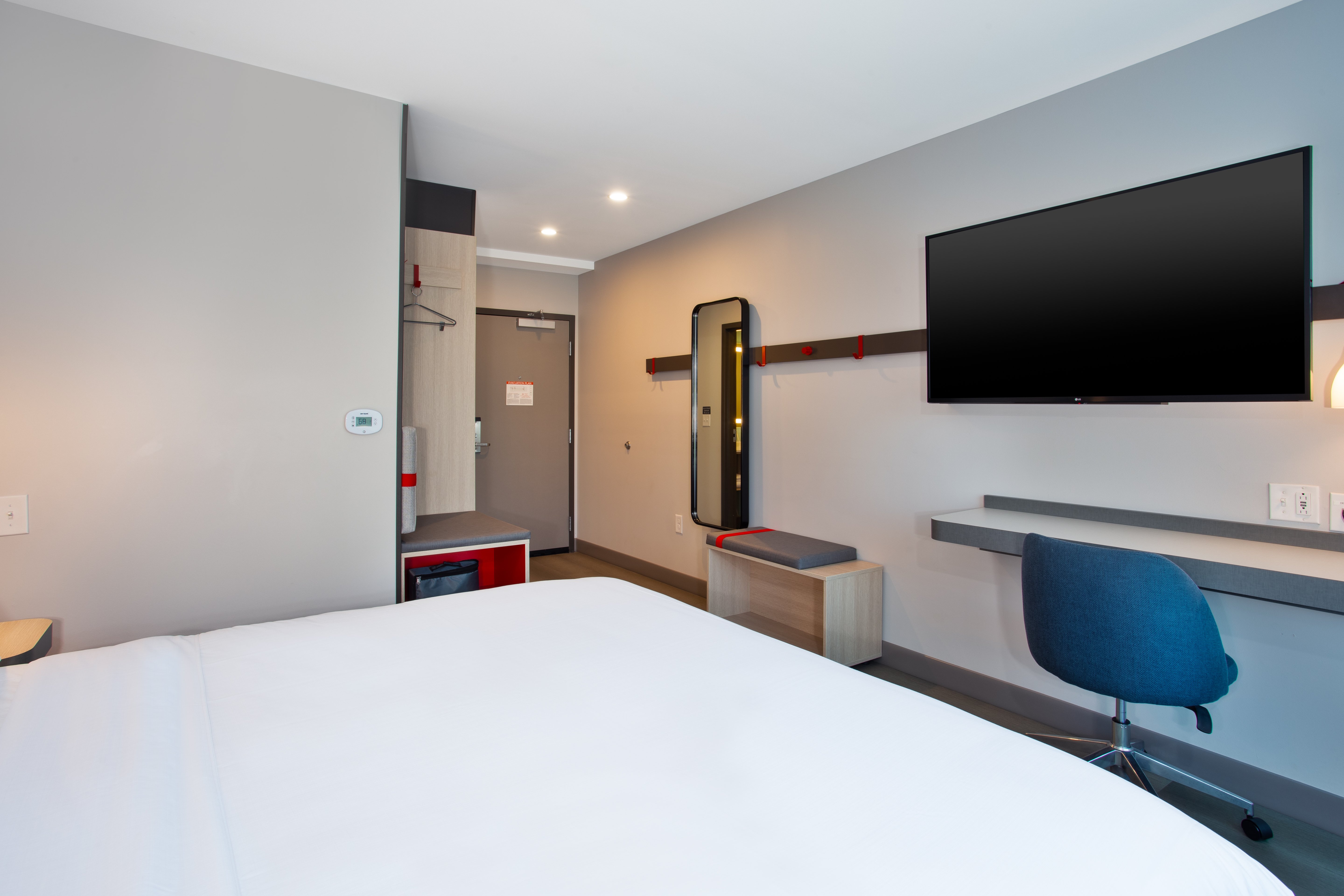 Room, 1 King or 2 Queen Beds