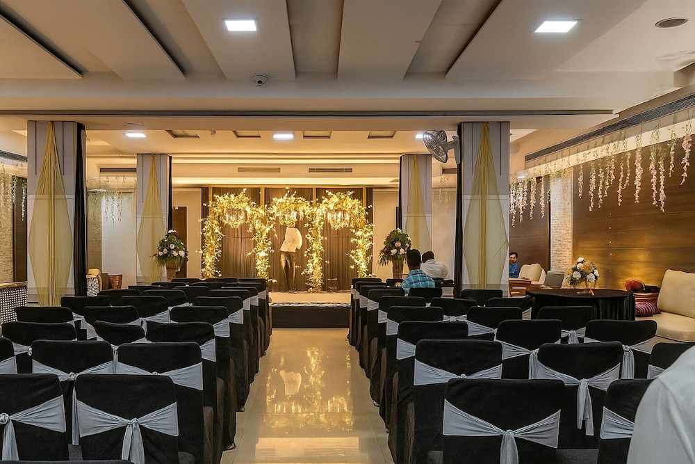 HOTEL RIYA PALACE 40/50
