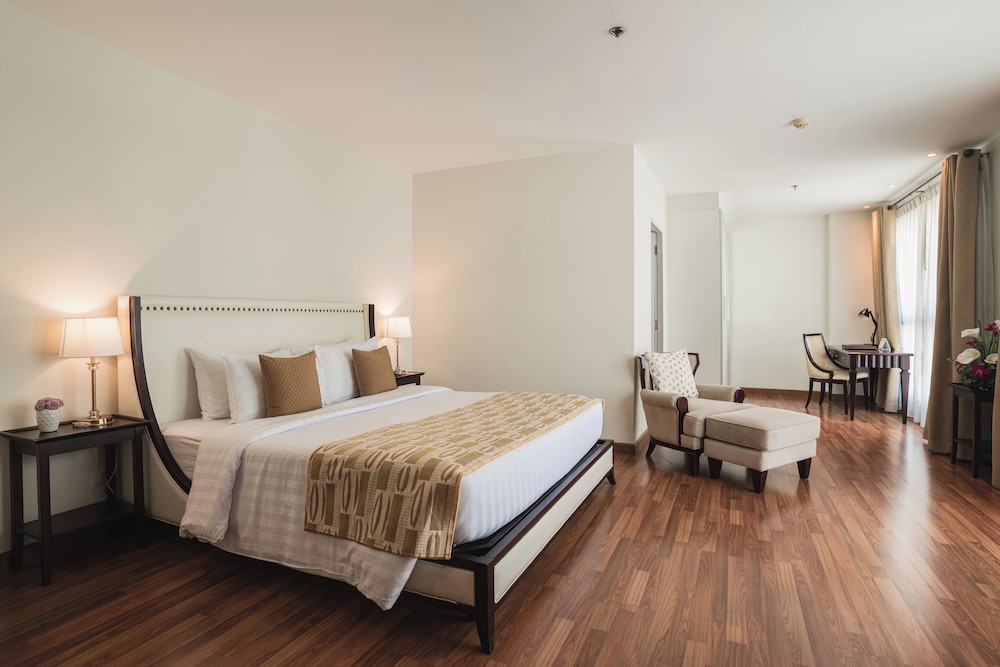 The Bless Hotel And Residence 33/80