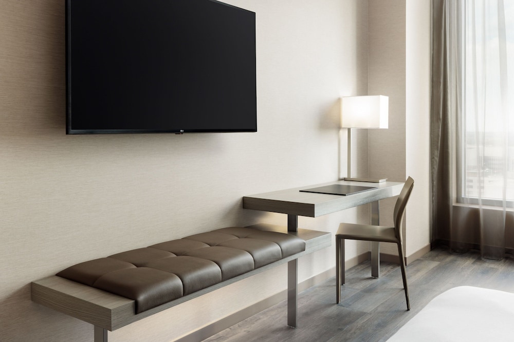 AC Hotel by Marriott Bethesda Downtown 41/49