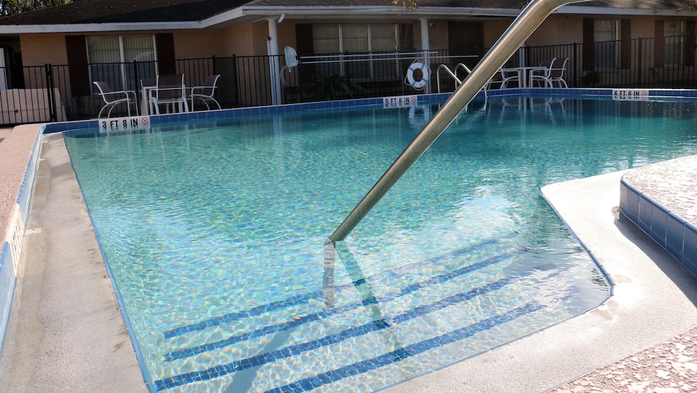 Magic Key Resort 34/68