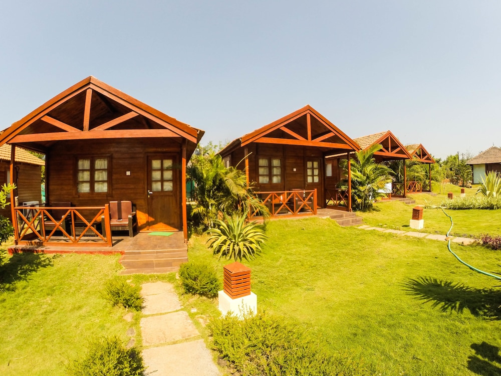 LA CABANA BEACH and SPA 4/65