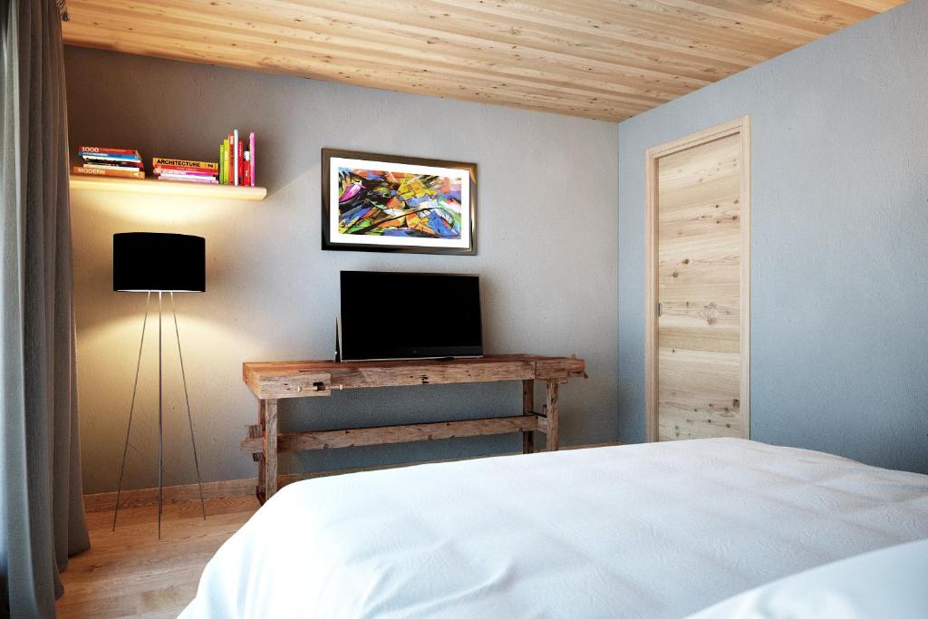 Grand, Spa, Suite