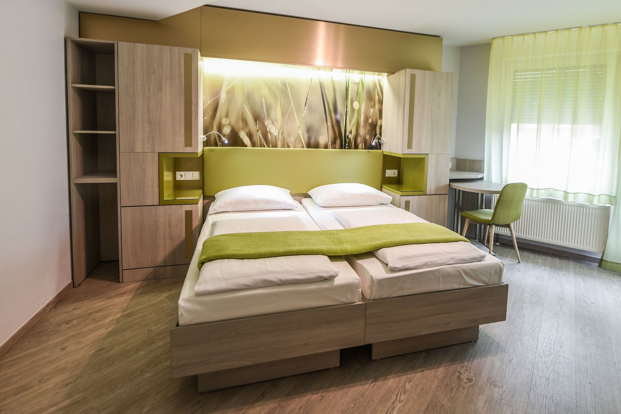 2 BEDROOMS, CONNECTING, APARTMENT