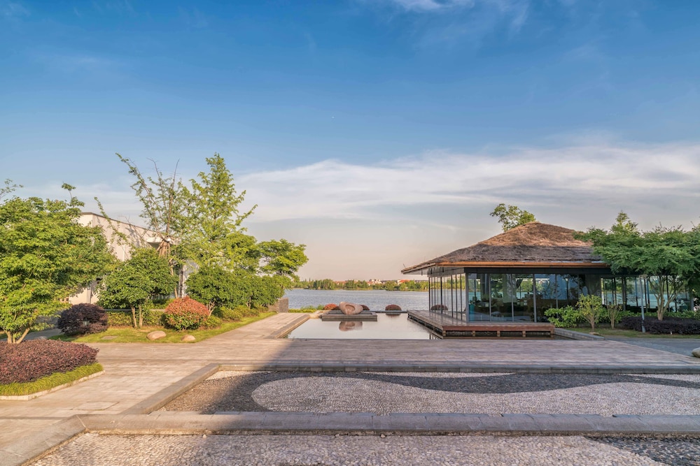 CITIC Pacific Zhujiajiao Jin Jiang Hotel 33/36