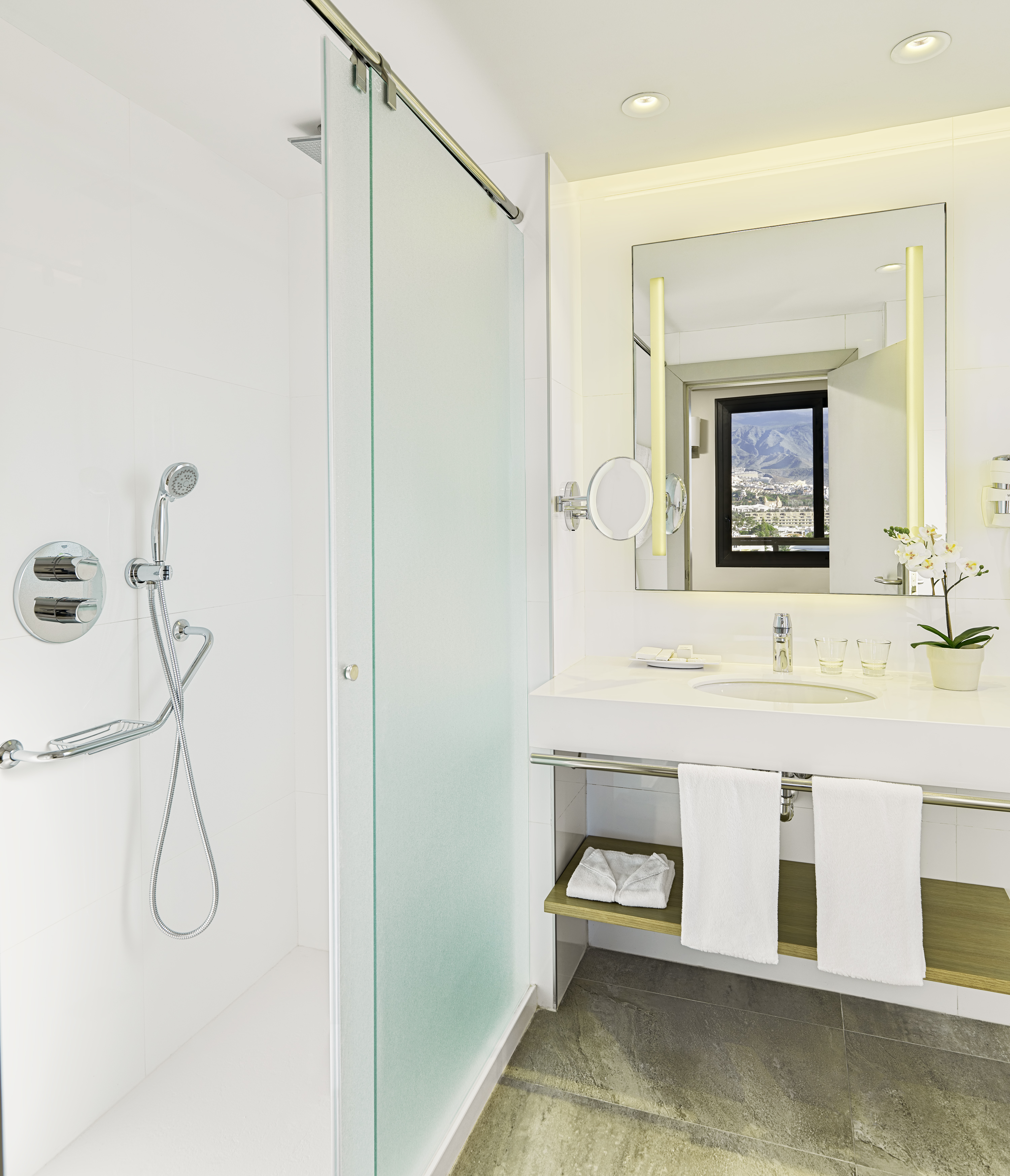 غرفة قياسية بسرير مزدوج أو سريرين منفصلين، Spring Hotel Bitacora 2/2