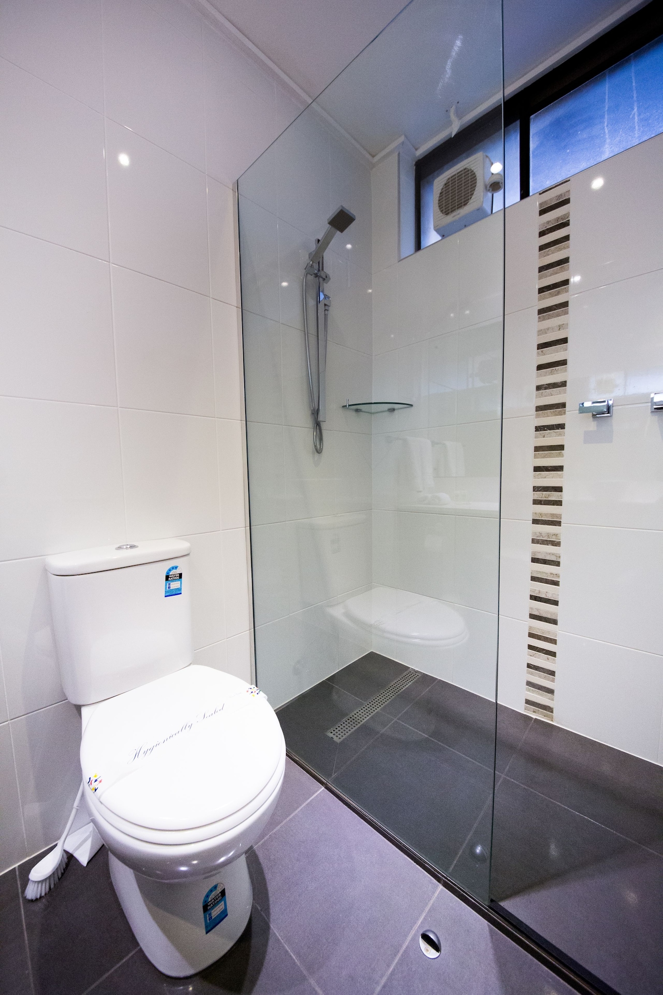 1 BEDROOM, STUDIO, APARTMENT