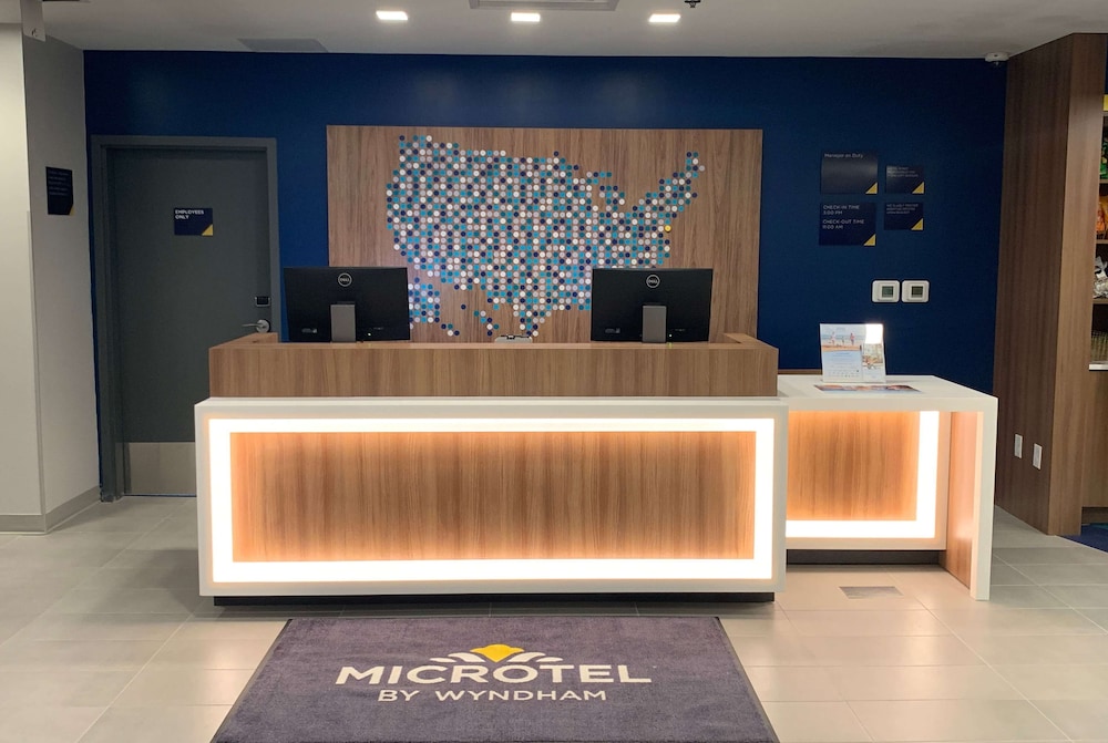 Microtel Inn and Suites by Wyndham Rehoboth Beach 8/62