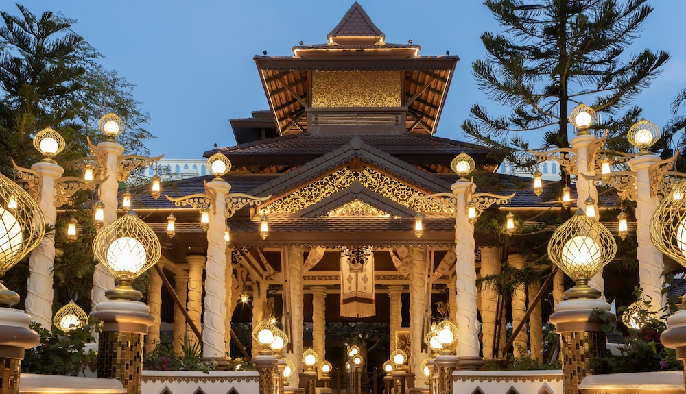 Quality Beach Resorts and Spa Patong 2/42