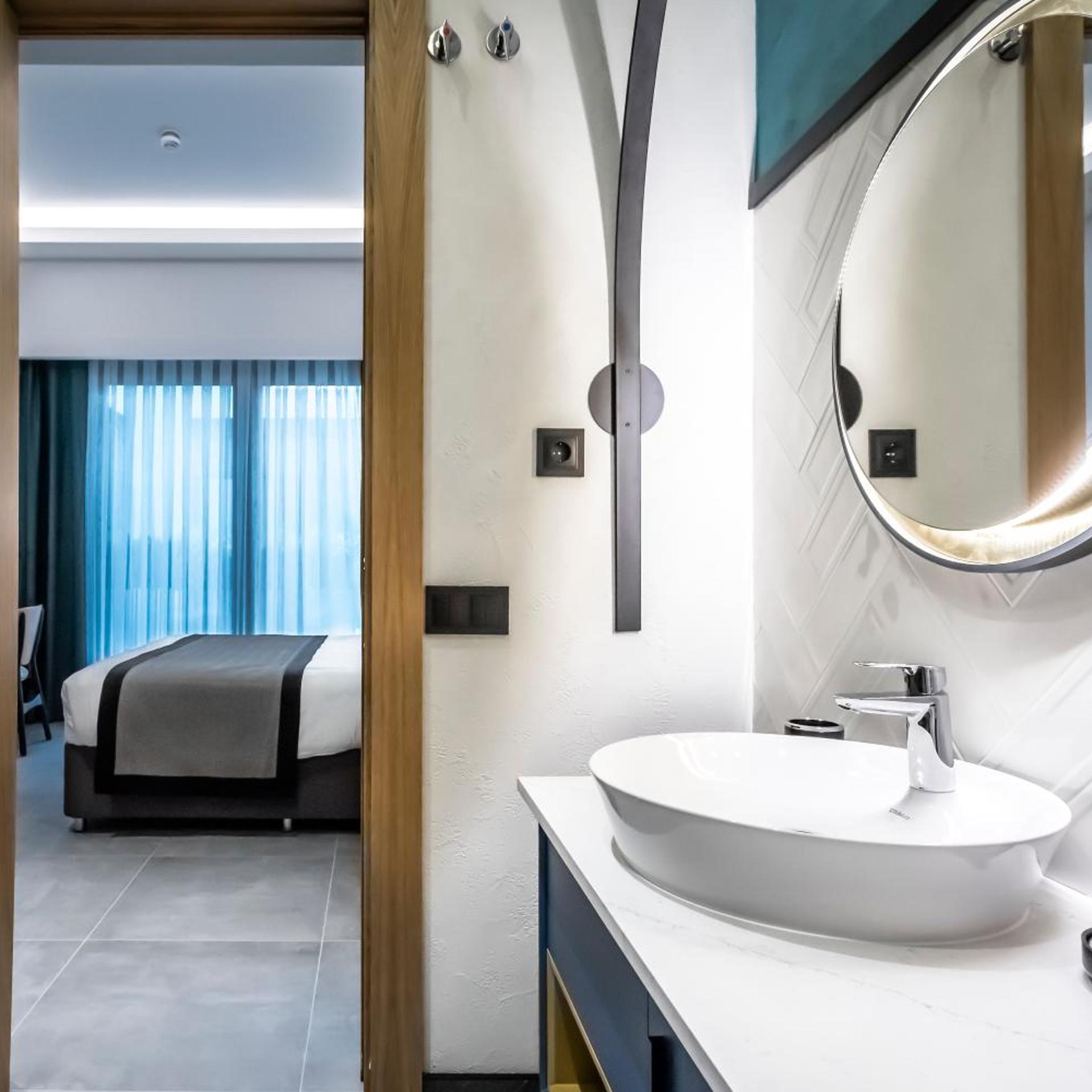 PAMPHYLIA HOTEL 50/50