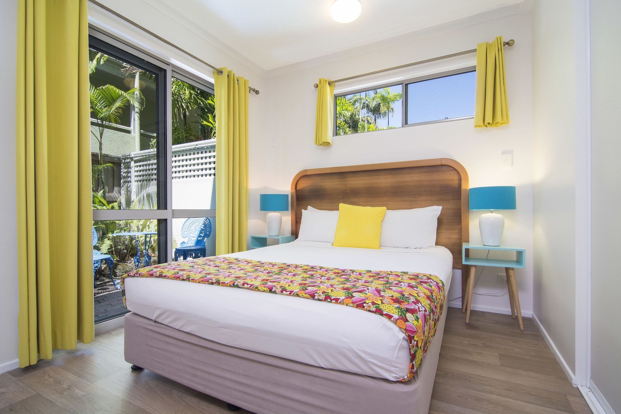 ROOM, TRIPLE, 1 QUEEN AND 1 SINGLE BED