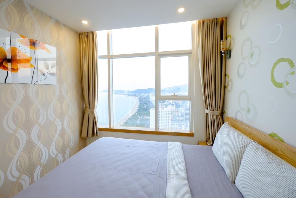Sunrise Ocean View Apartment 17/77