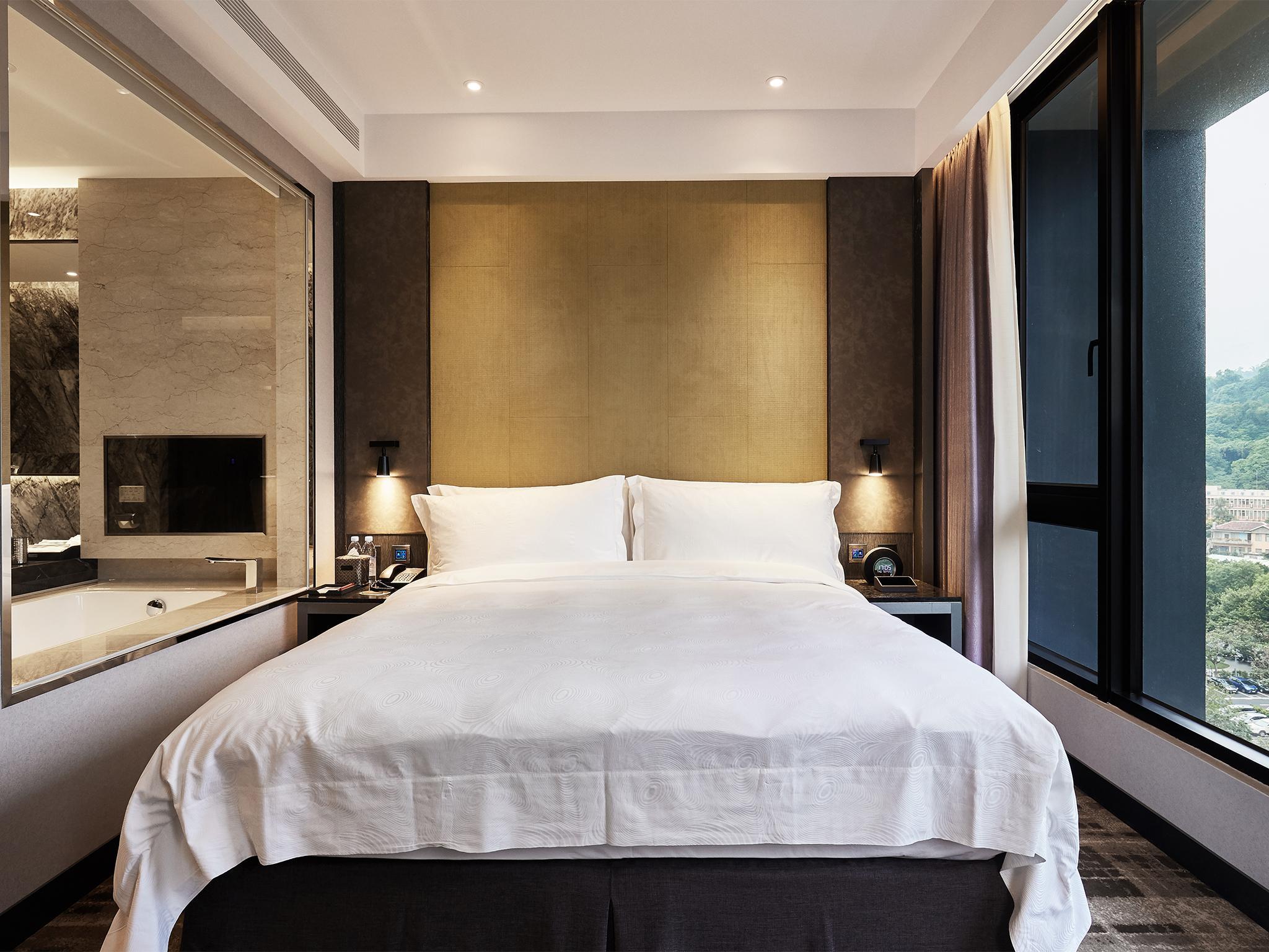 Wonderful, Suite