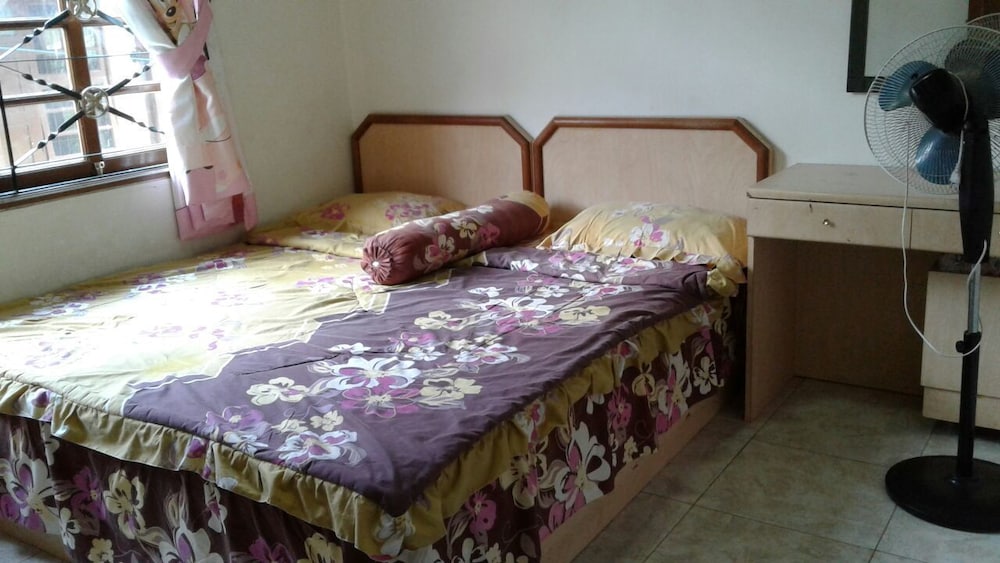 Villa Kota Bunga Anyelir 21/51