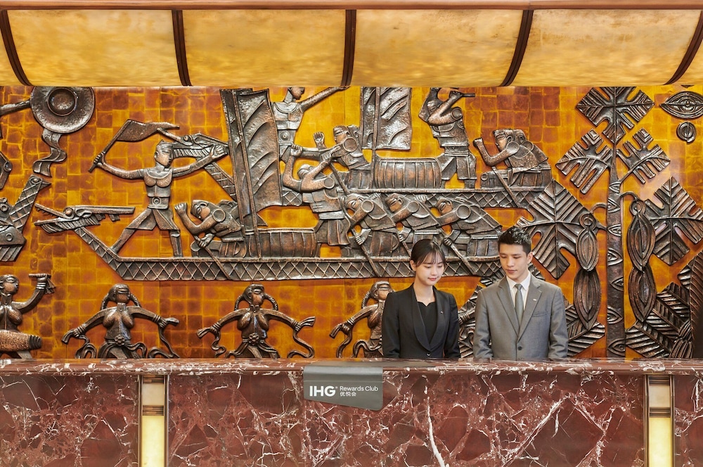 Crowne Plaza Zhuhai City Center 40/78
