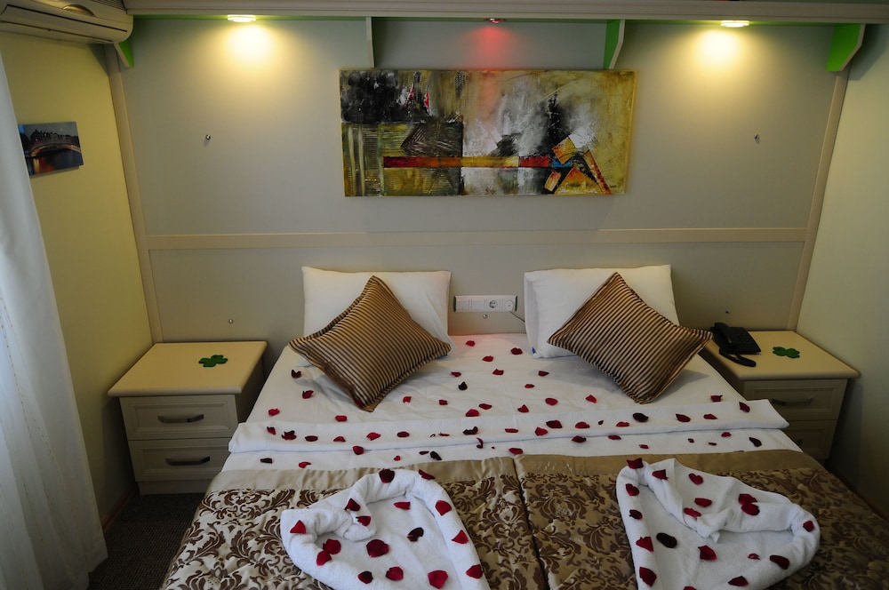Hildegard Hotel 20/50