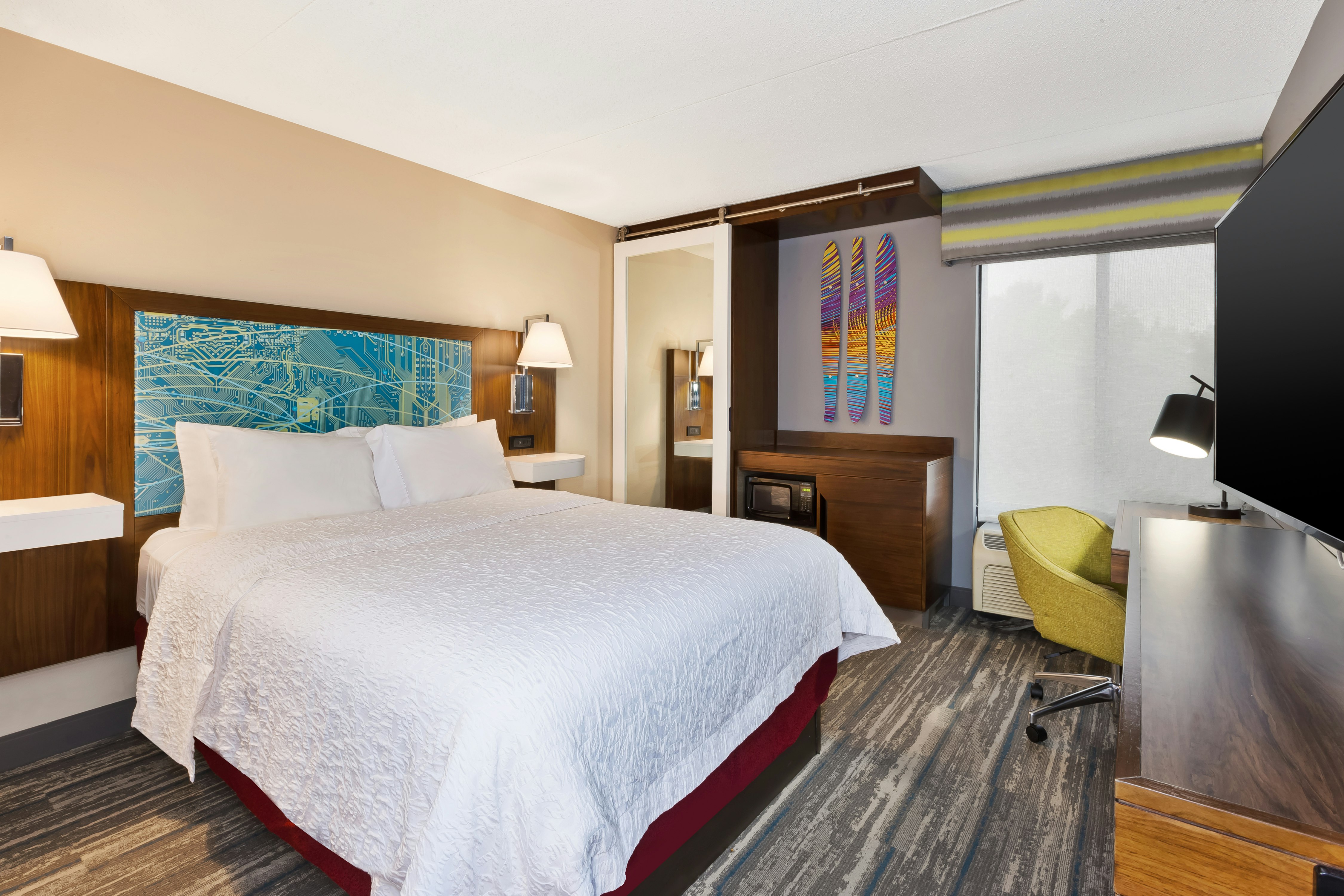 Studio, King Bed, Accessible, Hampton Inn Traverse City 4/6