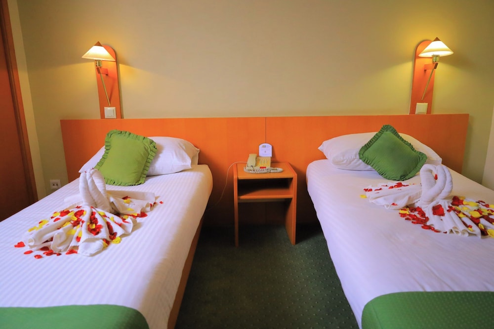 Blue Nile Resort 20/50