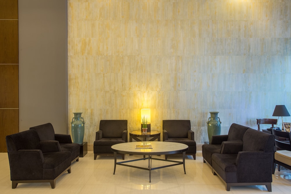 B Hotel Alabang 34/54