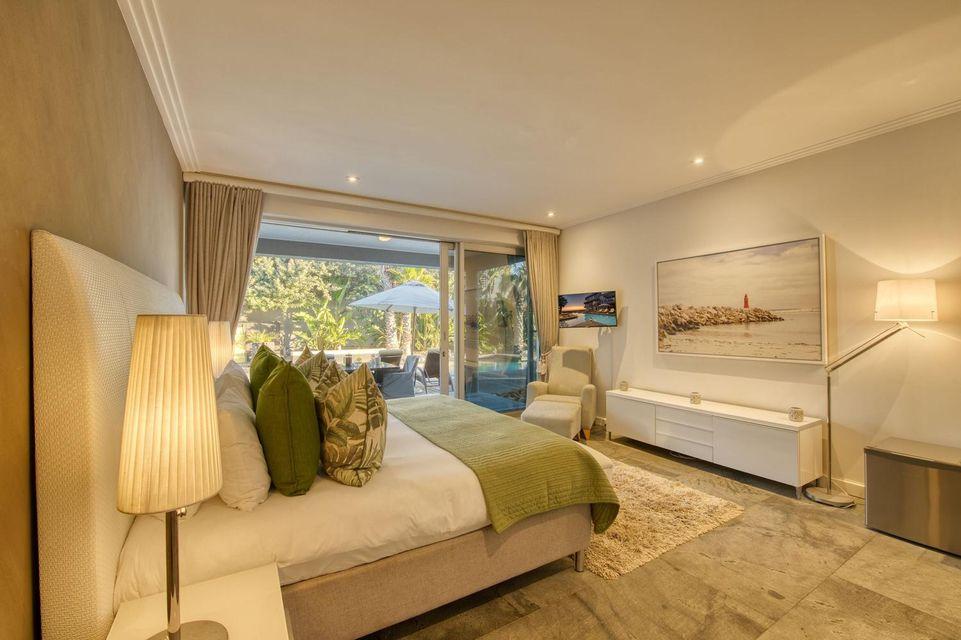 Classic, King Bed