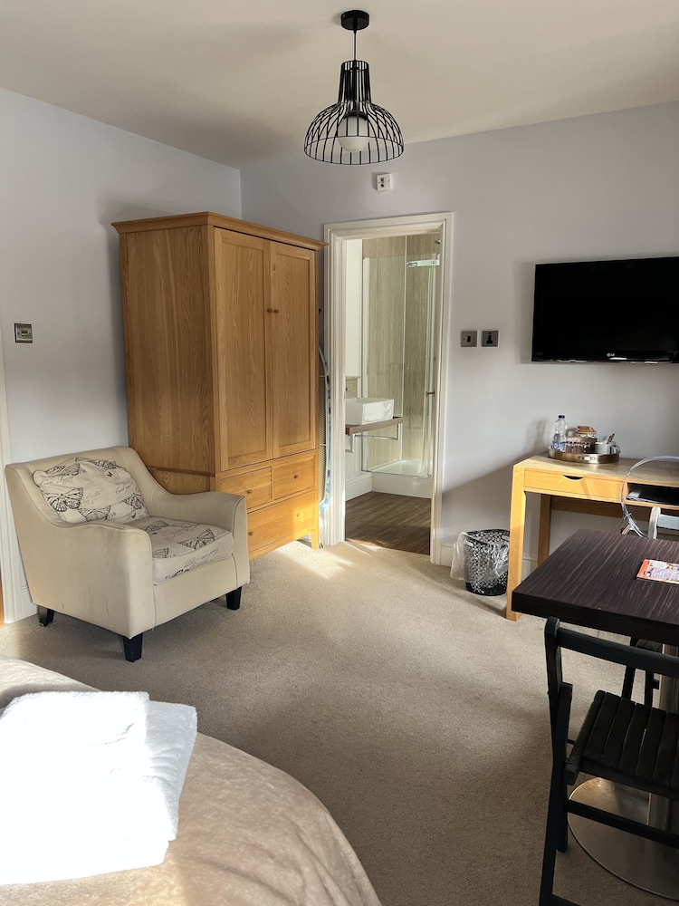 The Gower Hotel 35/50