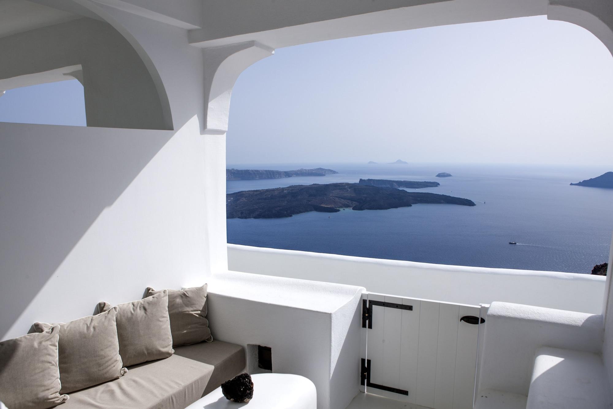 جناح بحوض جاكوزي في الطابق الأرضي، Andronikos Santorini 2/9