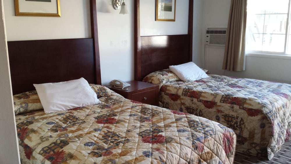 Executive Inn & Suites 10/33