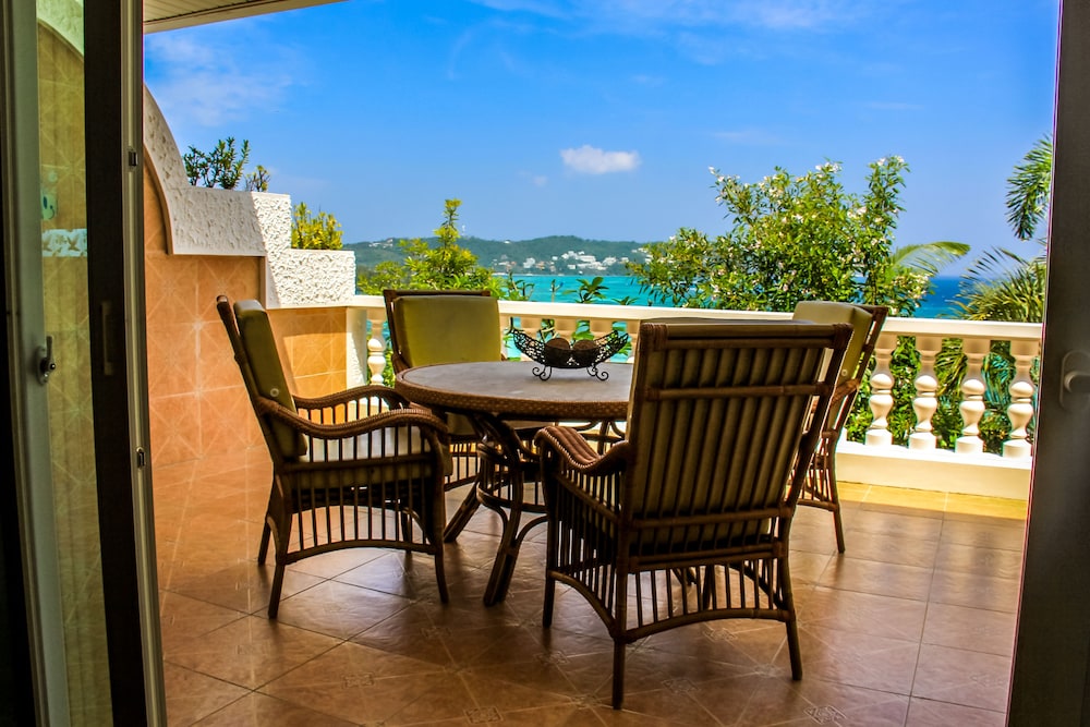 Monaco Suites De Boracay 25/44