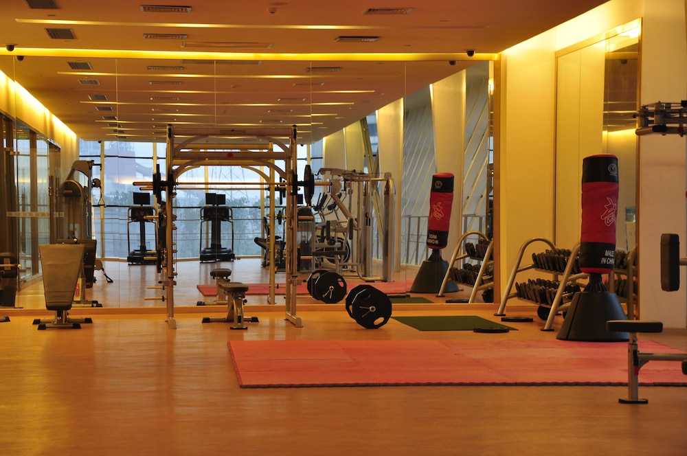 Regal Plaza Hotel Residence 16/35