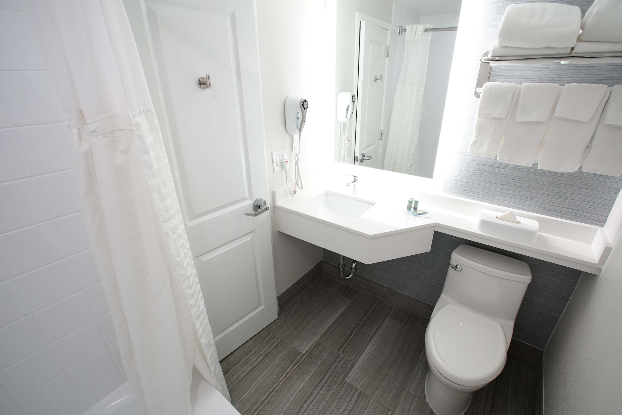 Standard, Single, 2 Queen Beds, Best Western Paramus Hotel & Suites 7/9