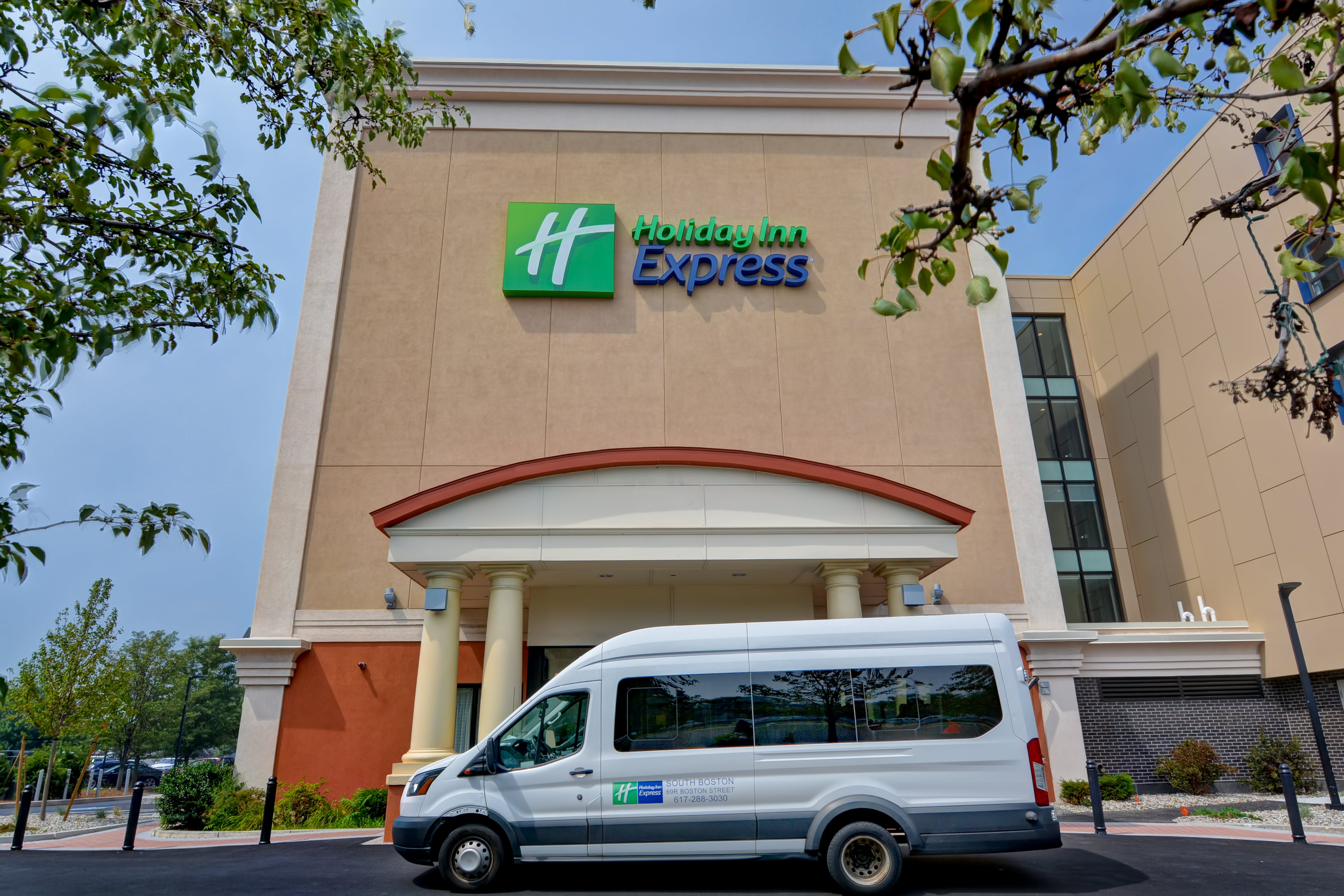 Holiday Inn Express Boston 7/63