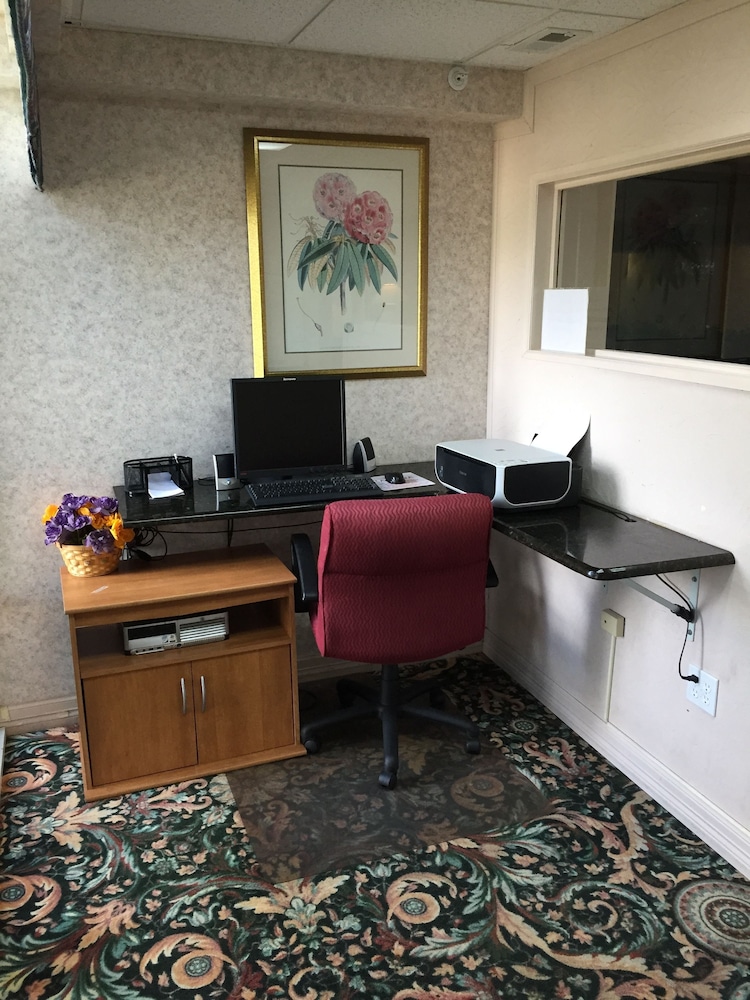 Economy Inn & Suites Shreveport 29/30