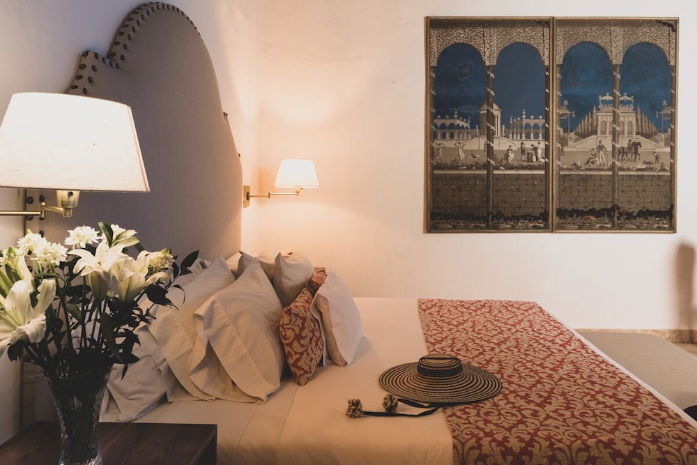 Casa Del Arzobispado Hotel 40/69