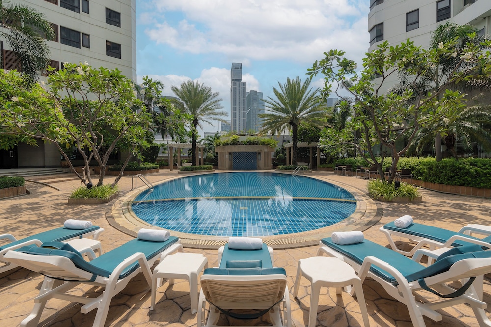GRAND DIAMOND SUITES 66/71