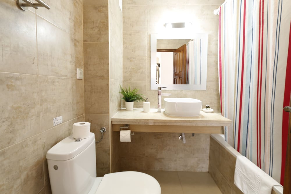 APARTAMENTOS THE OLD VILLAGE BY VILLAGE 4U 74/75