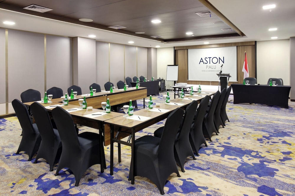 Aston Palu Hotel and Conference Center 43/47