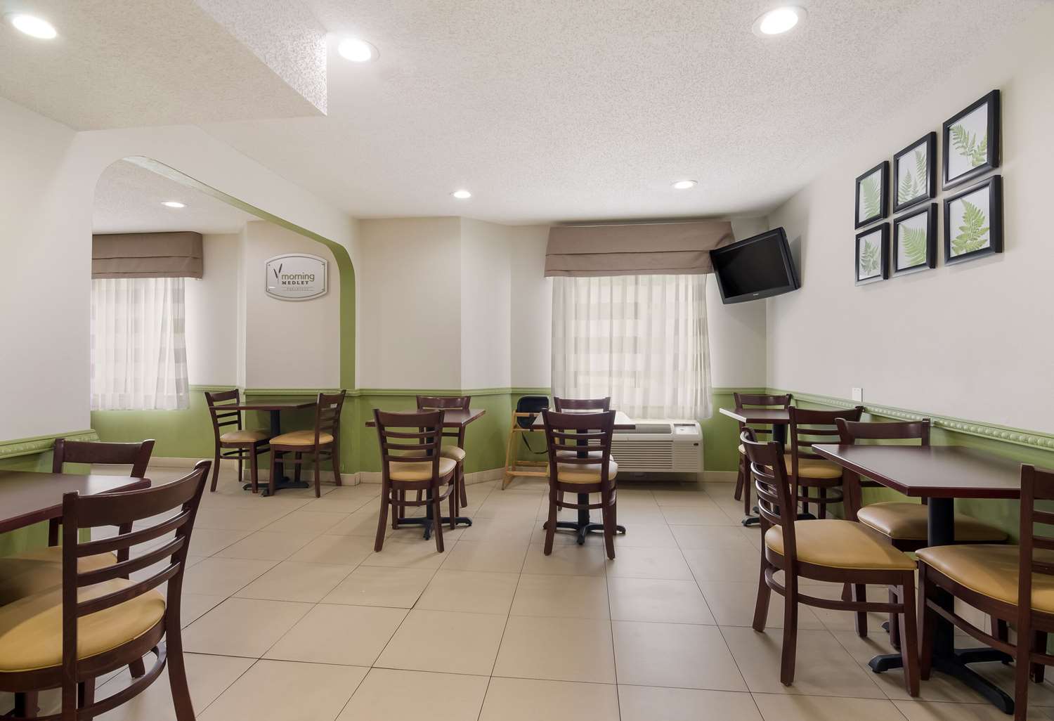 Sleep Inn Tanglewood 24/29