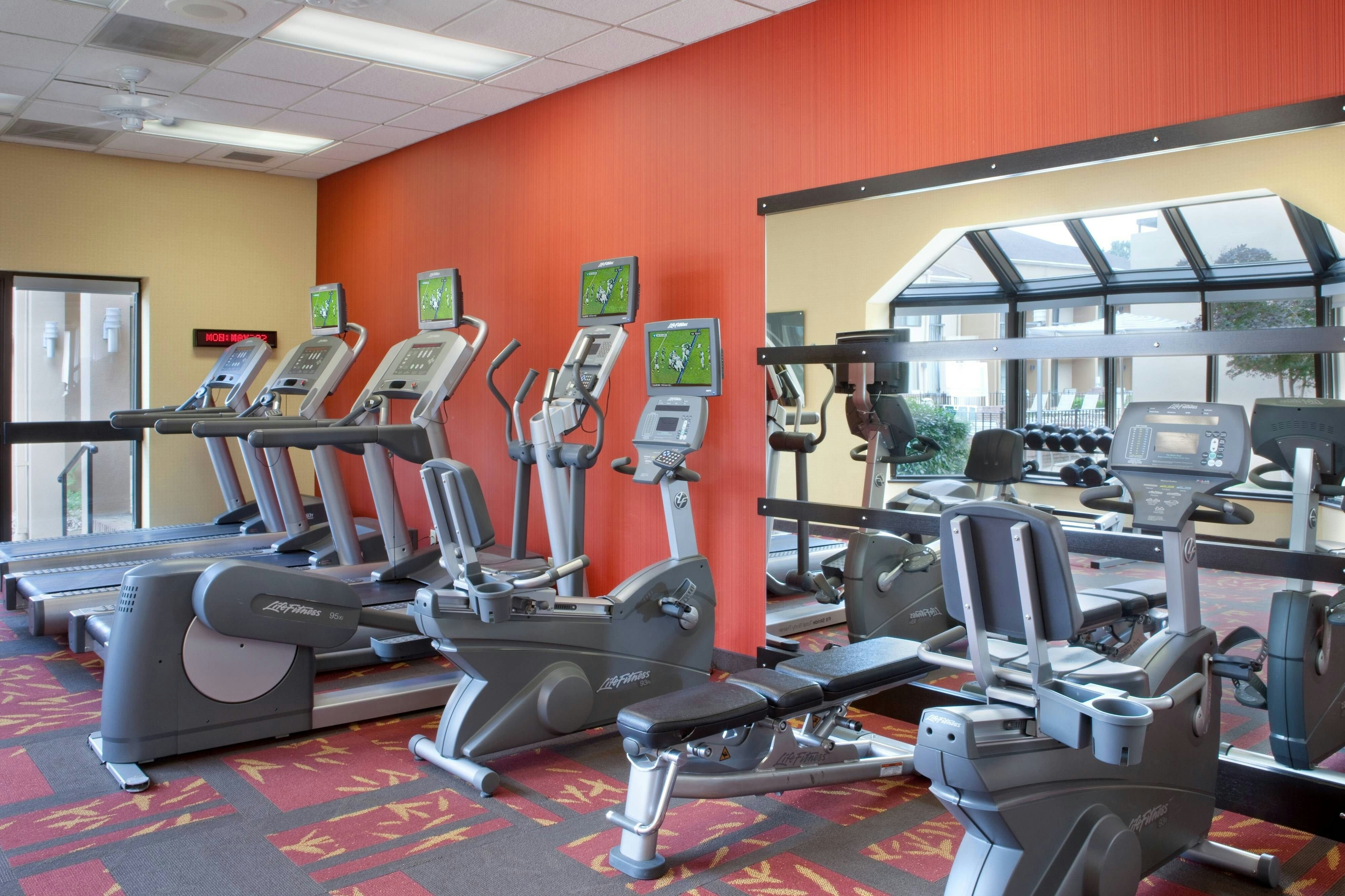 Courtyard By Marriott Columbus 35/71