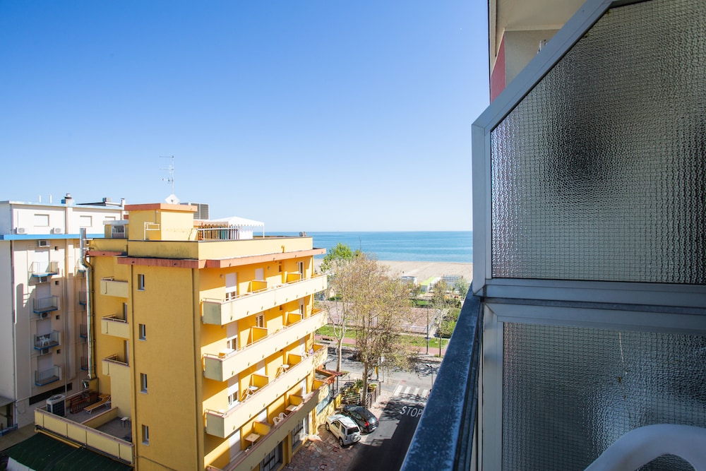 Grazia Hotel 2/58