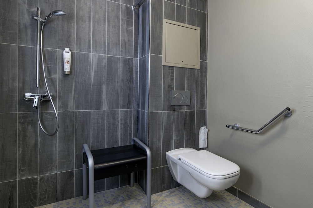 Ibis Tours Nord 50/50