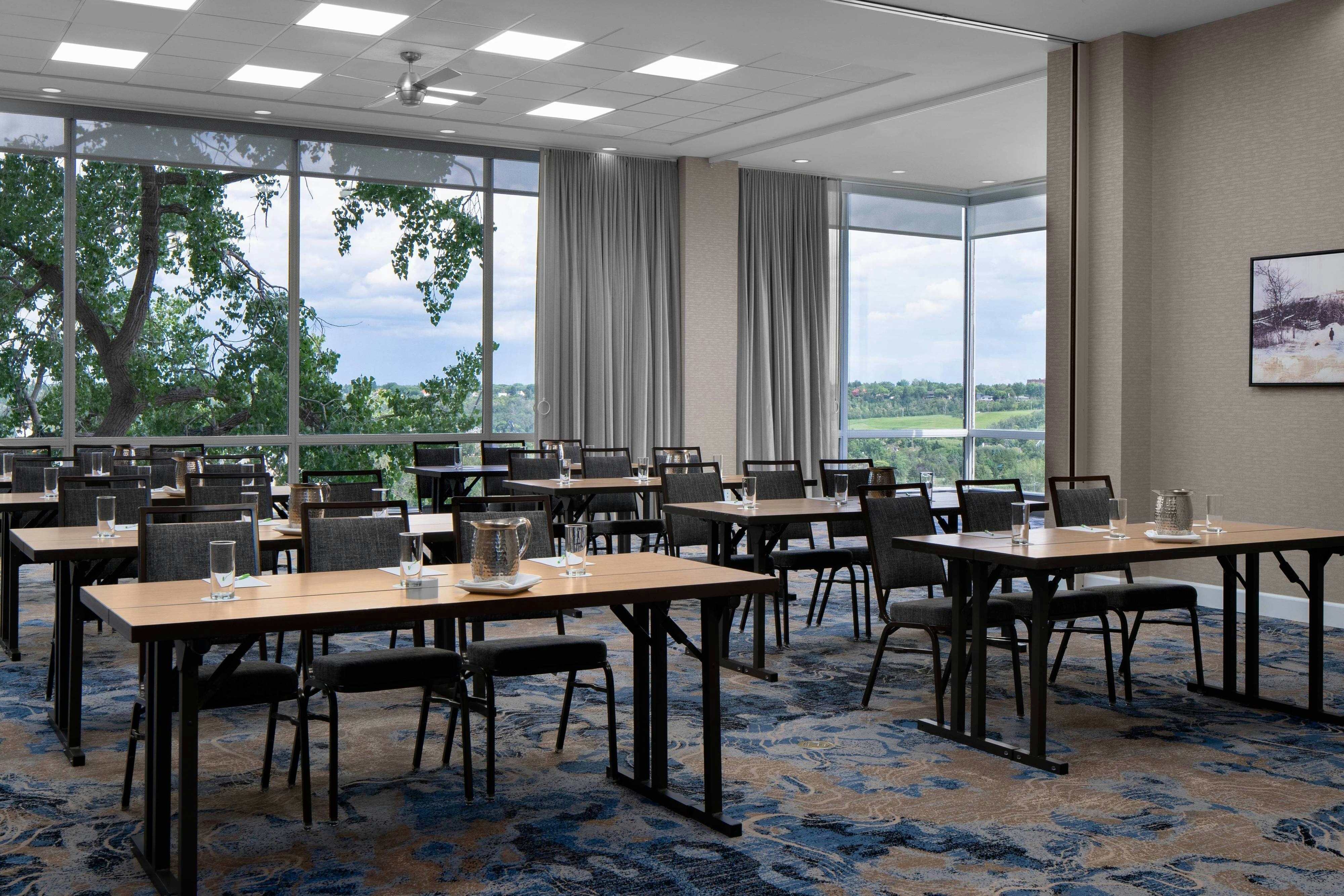 Courtyard by Marriott Edmonton Downtown 10/16